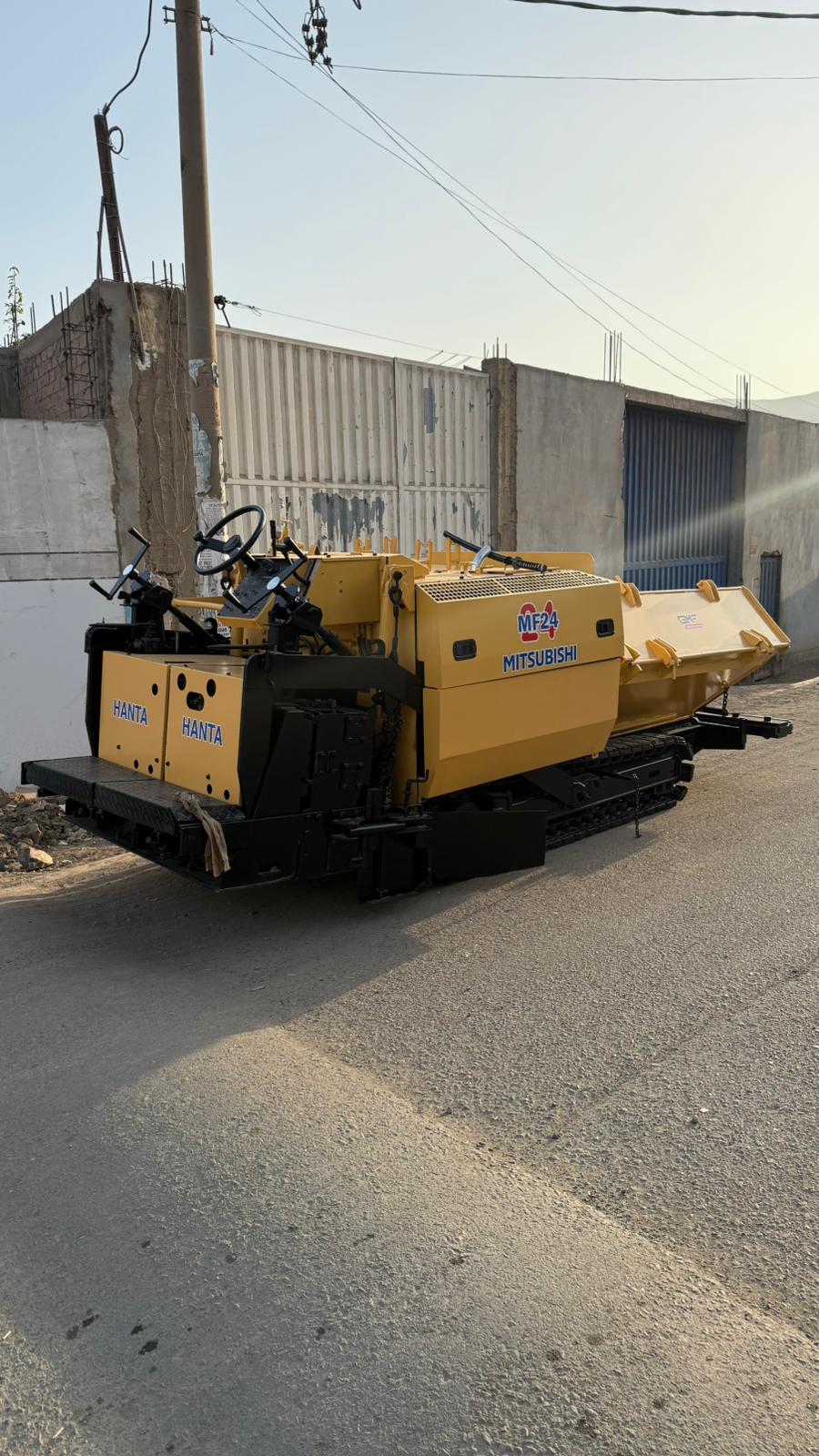 Esparcidora Mitsubishi MF24B